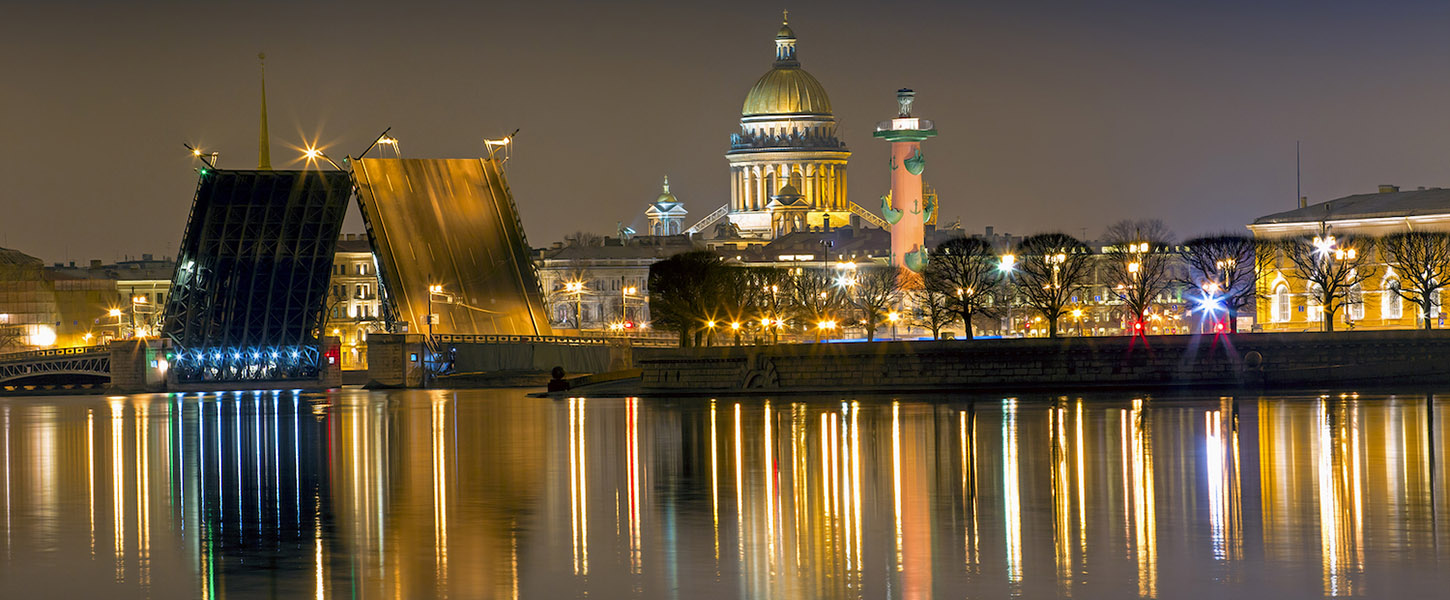 Речные круизы в Санкт-Петербурге на развод мостов