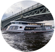 Теплоход Стрельна